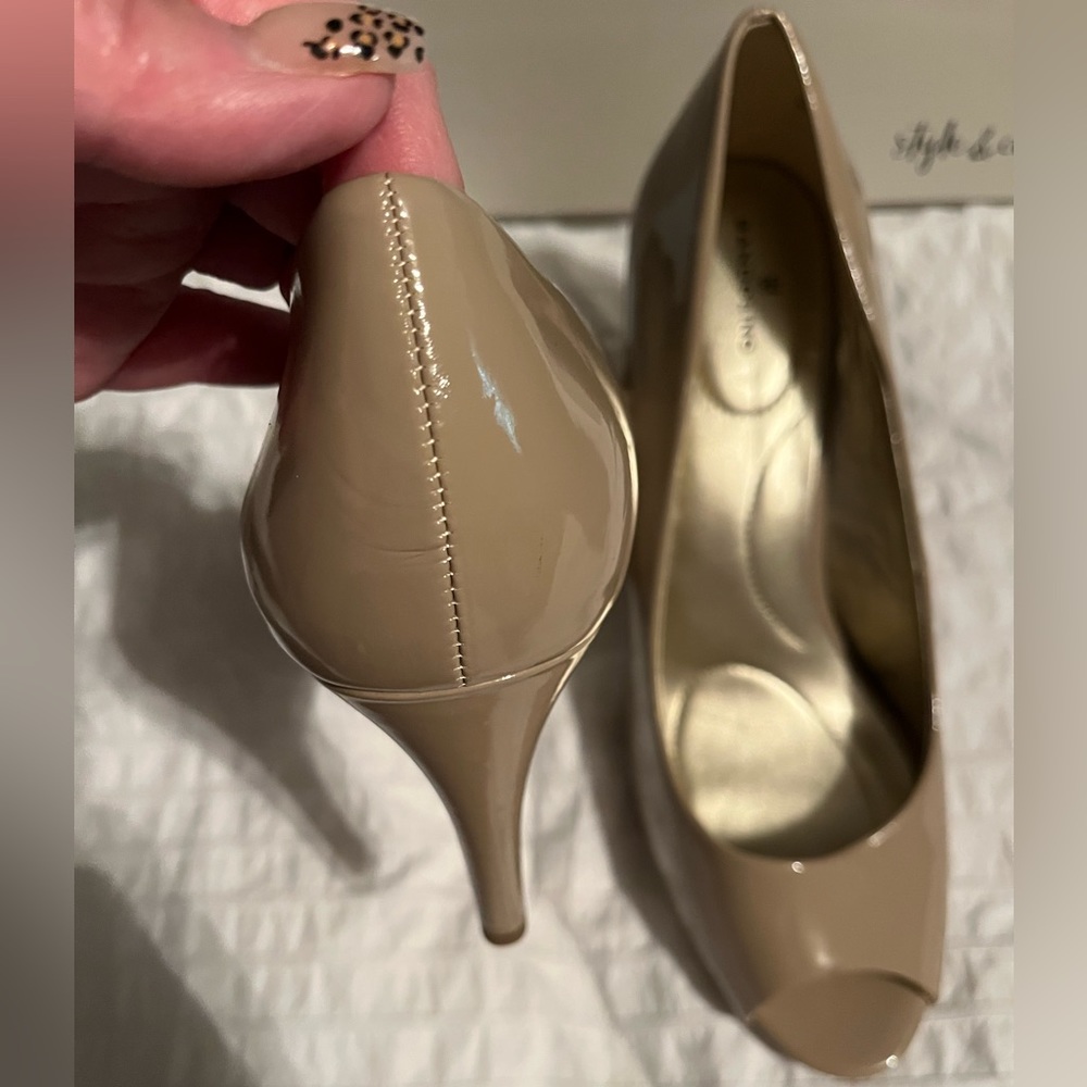 Nude patent leather peep toe pumps-never worn
